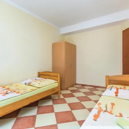 Apartment 2 Bedroom Amazing In Labin Diminici