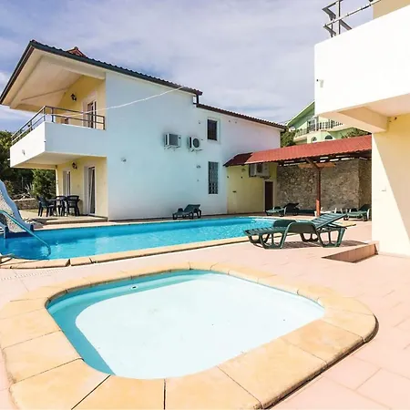 Apartment 2 Bedroom Amazing In Labin Diminici