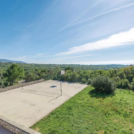 2 Bedroom Amazing In Labin