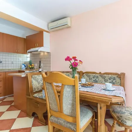 2 Bedroom Amazing In Labin Apartment