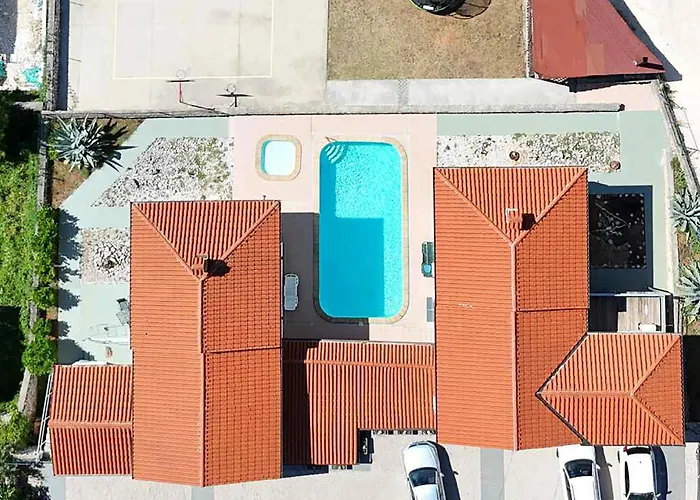 2 Bedroom Amazing In *